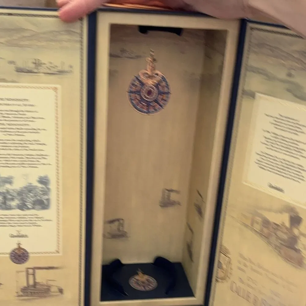 Glenfiddich Age of Discovery Empty Presentation Box 19 Year Bourbon Cask Blue